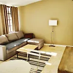 Superbe 35 M2, Piscine, 2 Pieces, Calme, Parking Prive, Jardin, Pont Du Gard 10 Mn #1 *